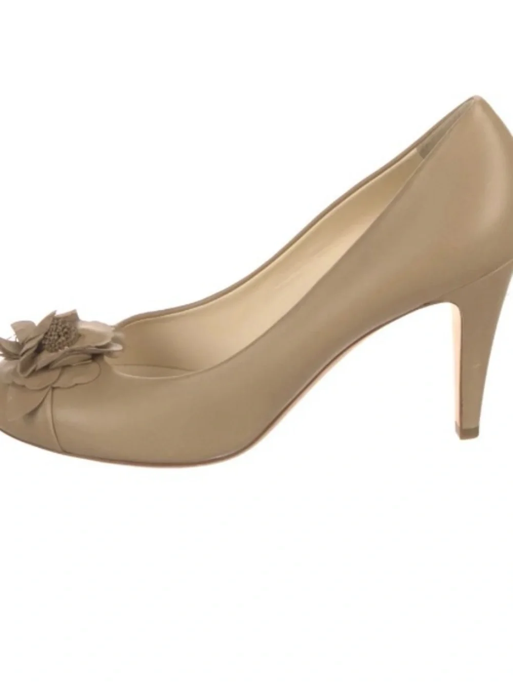 CHANEL Nude Beige Camellia Leather Pumps
